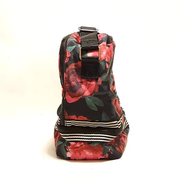 BEAUTIFUL Betsey Johnson Rose Lunch Bag - Picture 7 of 8